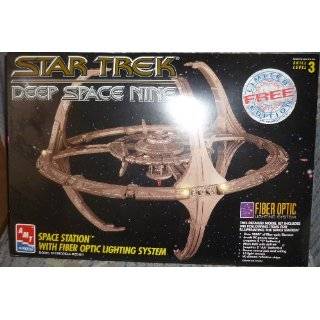 Star Trek Deep Space Nine Space Station Model Kit with Fiber Optic 