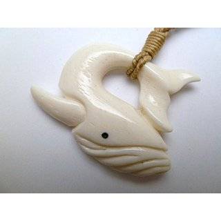  HAWAIIAN WHALES TAIL BONE CARVED PENDANT Clothing