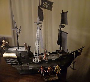 Disney Pirates of The Caribbean Black Pearl SHIP Playset Almost 3 Feet Long Huge