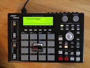 Akai MPC1000 Sampler Black in Excellent Condition incl Bag 128MB Card Manu