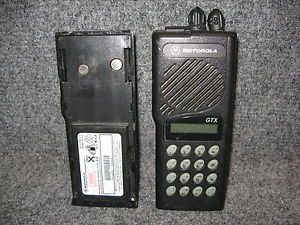 Motorola GTX Handie Talkie Model H11WCD4CB1AN Walkie Talkie Handheld 2 Way Radio