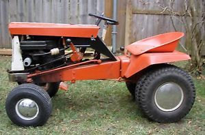 Simplicity Broadmoor Tractor Electric Start with Mower Deck Riding Mower