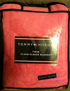 Tommy Hilfiger Pink Super Soft Plush Full Queen Bed Blanket New Fleece Bedding