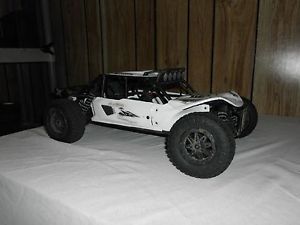 Axial Exo Terra Buggy 4WD Duratrax Castle Element Brushless RTR Nice 8168740103794