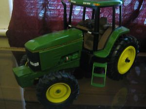 Ertl John Deere 7800 Demonstrator Toy Tractor for Parts 1 16
