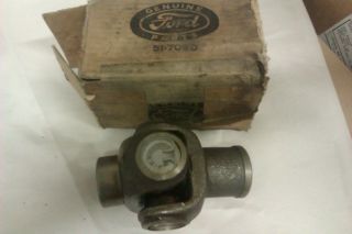 1932 1939 Ford Truck Rear U Joint Assembly 4SPD 15 7090 New in Box