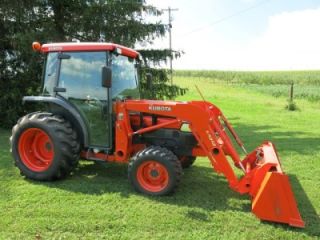 Kubota L3430 4x4 Tractor with Cab Loader 50 Hours Extremely Nice