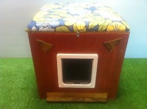 Large Outdoor Cat House with Large Door Shelter Bed Condo