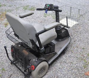Rascal Heavy Duty Power Chair 3 Wheeled Scooter with Ramp