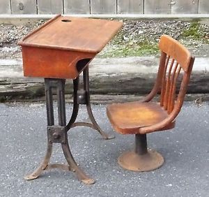 Antique Heywood Wakefield "Eclipse" Student Desk Chair