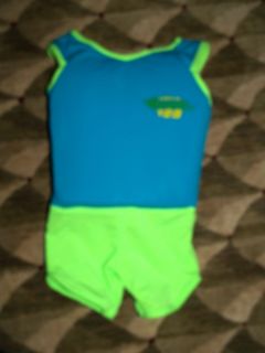 Unisex Water Suit Size Small FLOATY in Chest Learn to Swim 123 One Piece Nice