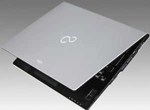Fujitsu LifeBook U772 Intel Core i5 Dual Core 1 80GHz 8GB 320GB