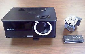 InFocus IN2114 DLP Projector w Extra Lamp Diplays Tiny White Dots 3000 ANSI