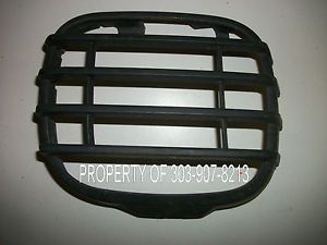1998 2002 Subaru Forester Driver Left Fog Driving Light Cover Grill Grille