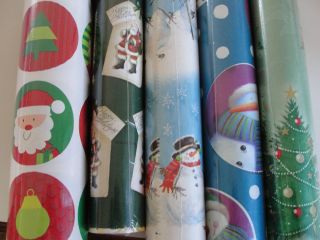 5 Rolls Christmas Wrapping Paper Totals 500 Sq Ft