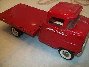 1960's Structo Livestock Ford Flatbed Truck Pressed Steel