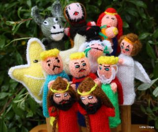 X4 Christmas Finger Puppets Hand Knitted Set 2