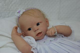 Reborn Baby Girl Dee Dee Lifelike Doll Art Baby Doll Dimples and Wrinkles