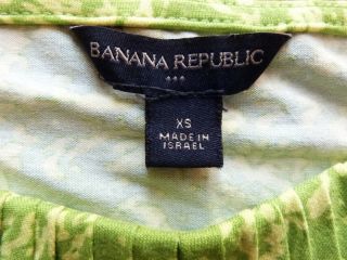 Banana Republic Rayon Spandex Summer Top Sz XS Green Yellow Flutter Caps Sleeves