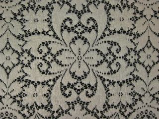 Vtg Cream Oval Banquet Quaker Lace Tablecloth 66" x 134" EZ Care Very Pretty