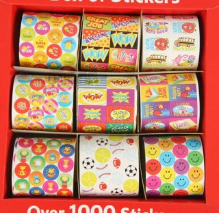 Box of 1000 Sticker Award Football Smiley Trophy Kids Party Favor Supply CSTM003