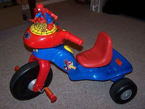 Kiddieland Marvel Spider Man and Friends Super Spidey Racing Trike Ride on Toy
