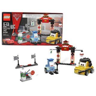 Lego Year 2011 Disney Pixar "Cars 2" Movie Scene Set #8206   TOKYO PIT STOP with Japanese Style Pit Plus Luigi and Guido (Total Pieces 147) Toys & Games